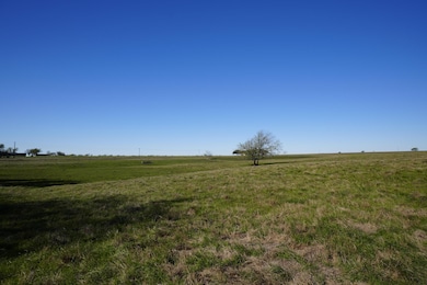 5829 Falke-Heinrich Rd, Schulenburg, TX 78956 - photo 2