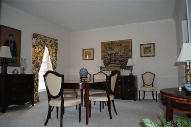 709 Waldens Pond Rd, Albany, NY 12203 - photo 6