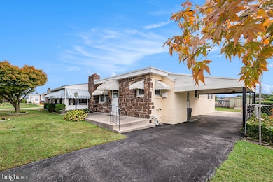 1301 Hillcrest Rd, Conshohocken, PA 19428 - photo 5