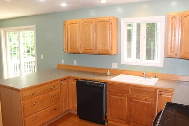 30 Chicopee Dr, Hubbardston, MA 01452 - photo 6