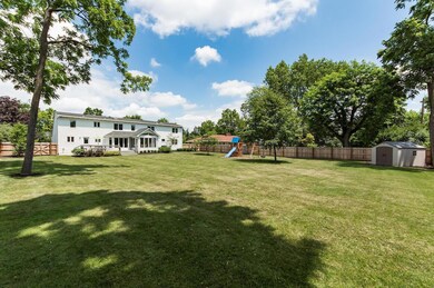 HUGE BACK YARD