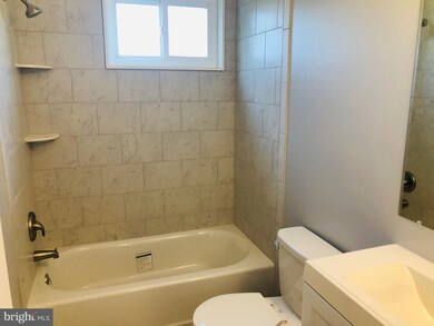 335 E Lancaster Ave unit D14, Downingtown, PA 19335 - photo 6