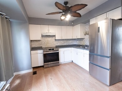 1135 Williamsburg Rd unit 1, Country Club Hills, IL 60478 - photo 5