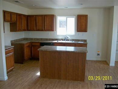 8935 Silverkist Dr, Reno, NV 89506 - photo 4