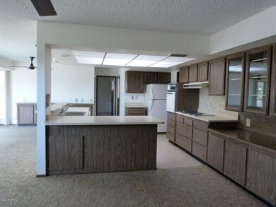 9719 W Calico Dr, Sun City, AZ 85373 - photo 6