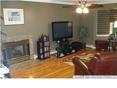 85 Weiner St, Staten Island, NY 10309 - photo 5