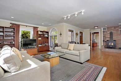 187 Weaver St, Greenwich, CT 06831 - photo 5