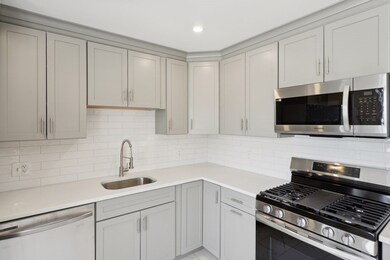 617 Revere Beach Pkwy unit 617, Revere, MA 02151 - photo 4