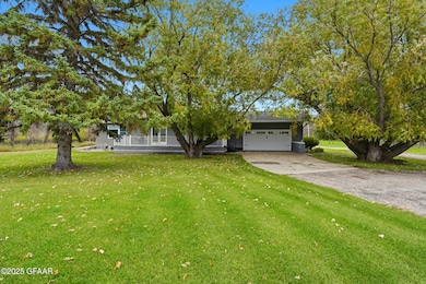 518 Fair Ave, Devils Lake, ND 58301 - photo 2