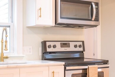 11 1/2 Mason St unit 3, Salem, MA 01970 - photo 6