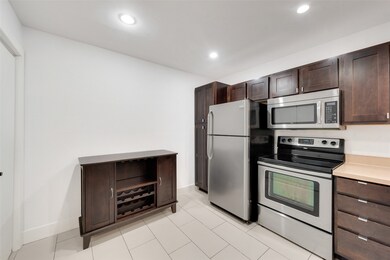 4777 Cedar Springs Rd unit 8G, Dallas, TX 75219 - photo 4