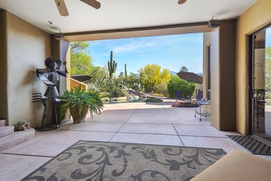 Covered patio & pool area