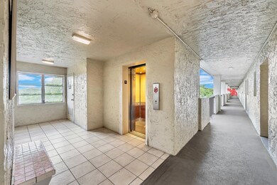 The Greens of Inverrary unit 4051, Lauderhill, FL 33319 - photo 3