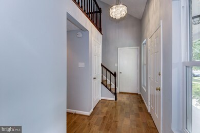 7309 Farthest Thunder Ct, Columbia, MD 21046 - photo 2