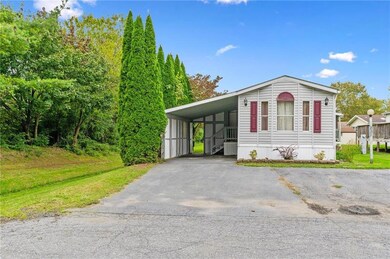 201 Goldenrod Ct, Bath, PA 18014 - photo 4