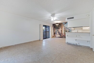 10426 N 10th St unit 2, Phoenix, AZ 85020 - photo 7