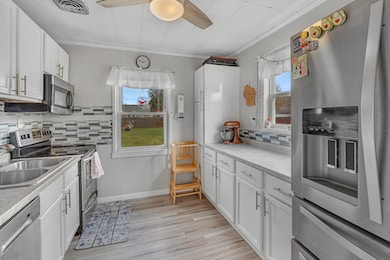 957 Macarthur Dr, Manitowoc, WI 54220 - photo 4