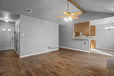 606 Crestridge Ct, Decatur, TX 76234 - photo 6