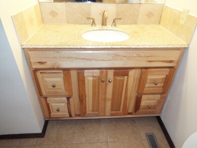 706 N Frank, Nixa, MO 65714 - photo 6