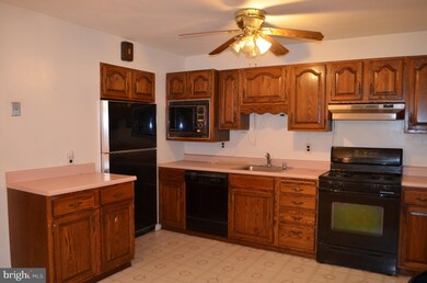 657 S Wickham Rd, Baltimore, MD 21229 - photo 5