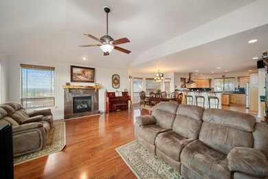 2358 SW 41st St, Redmond, OR 97756 - photo 7