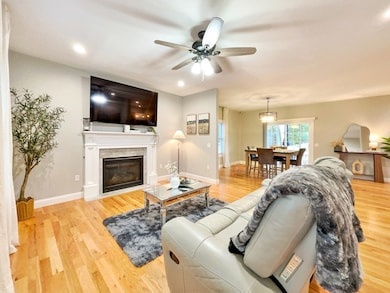 157 Canterbury Rd, Springfield, MA 01118 - photo 5