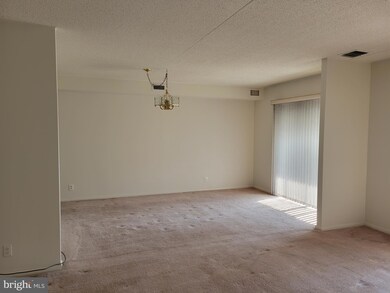 20637 Valley Forge Cir unit 637, King of Prussia, PA 19406 - photo 5