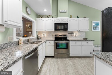 11222 Westhampton Ct, Fredericksburg, VA 22407 - photo 6