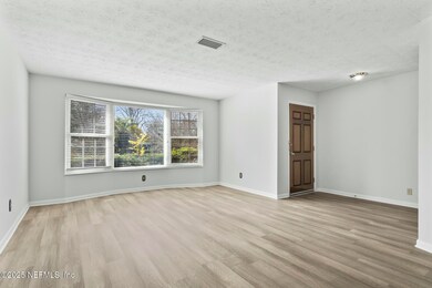 1111 Jamaica Rd E, Jacksonville, FL 32216 - photo 6