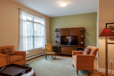 20 Holbrook St unit 2, Freeport, ME 04032 - photo 3