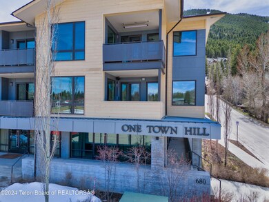 One Town Hill_Unit 307-25