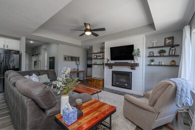 3939 N Spring Branch Ct-10
