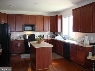 25947 Talmont Dr, Chantilly, VA 20152 - photo 6