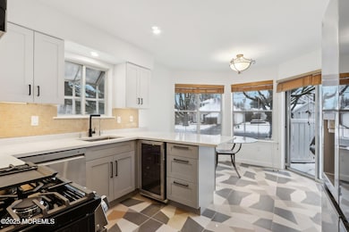 21-web-or-mls-Loganberry Ln-015