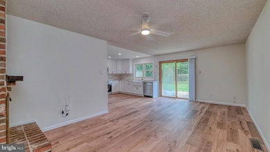 137 Arbor Meadow Dr, Sicklerville, NJ 08081 - photo 6