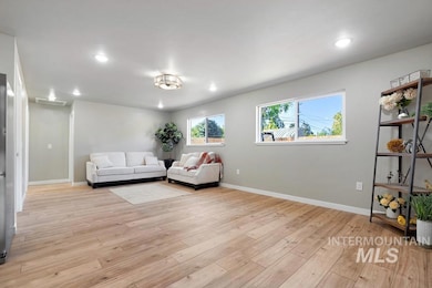 435 E 8th St, Weiser, ID 83672 - photo 5