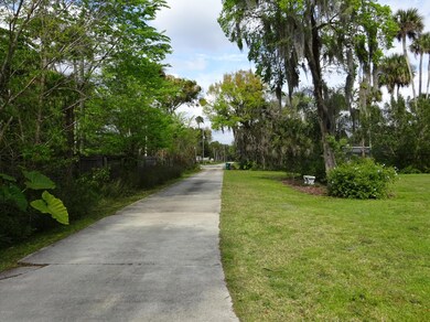 entance road
