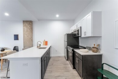 10 Commerce Ct unit 10 J, Newark, NJ 07102 - photo 2