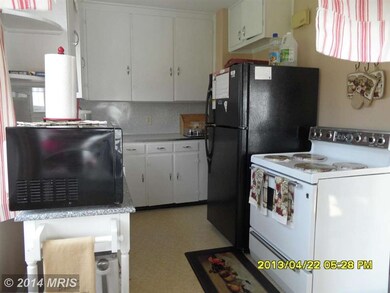 1052 Fairview Rd, Hagerstown, MD 21742 - photo 5