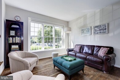 10936 Brewer House Rd, Rockville, MD 20852 - photo 4