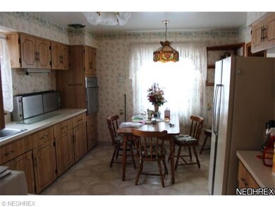 Eat in kitchen