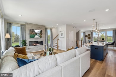 211 Chianti Terrace SE, Leesburg, VA 20175 - photo 6