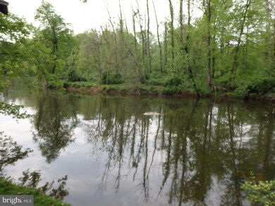 1285 Nursery Rd unit 15, Green Lane, PA 18054 - photo 7