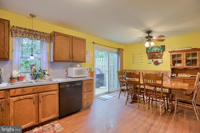 2005 Aspen Ln, Columbia, PA 17512 - photo 4