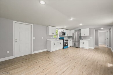 1363 Shawnee Ave, Labelle, FL 33935 - photo 6