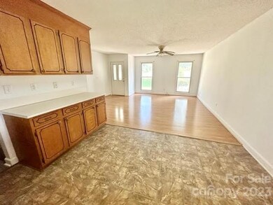 336 Millsaps Rd, Statesville, NC 28625 - photo 4