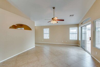 881 E Baylor Ln, Chandler, AZ 85225 - photo 4