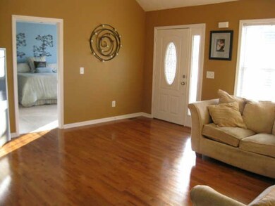 BEAUTIFUL HARDWOOD FLOORING 