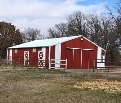 42408 Wolverine Rd, Shawnee, OK 74804 - photo 3