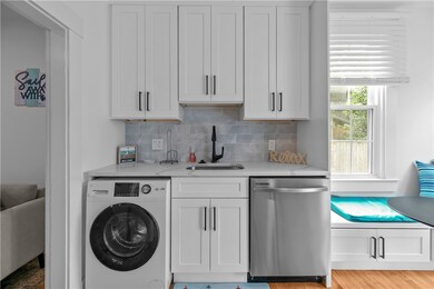 13 Sherman St unit 1, Newport, RI 02840 - photo 4